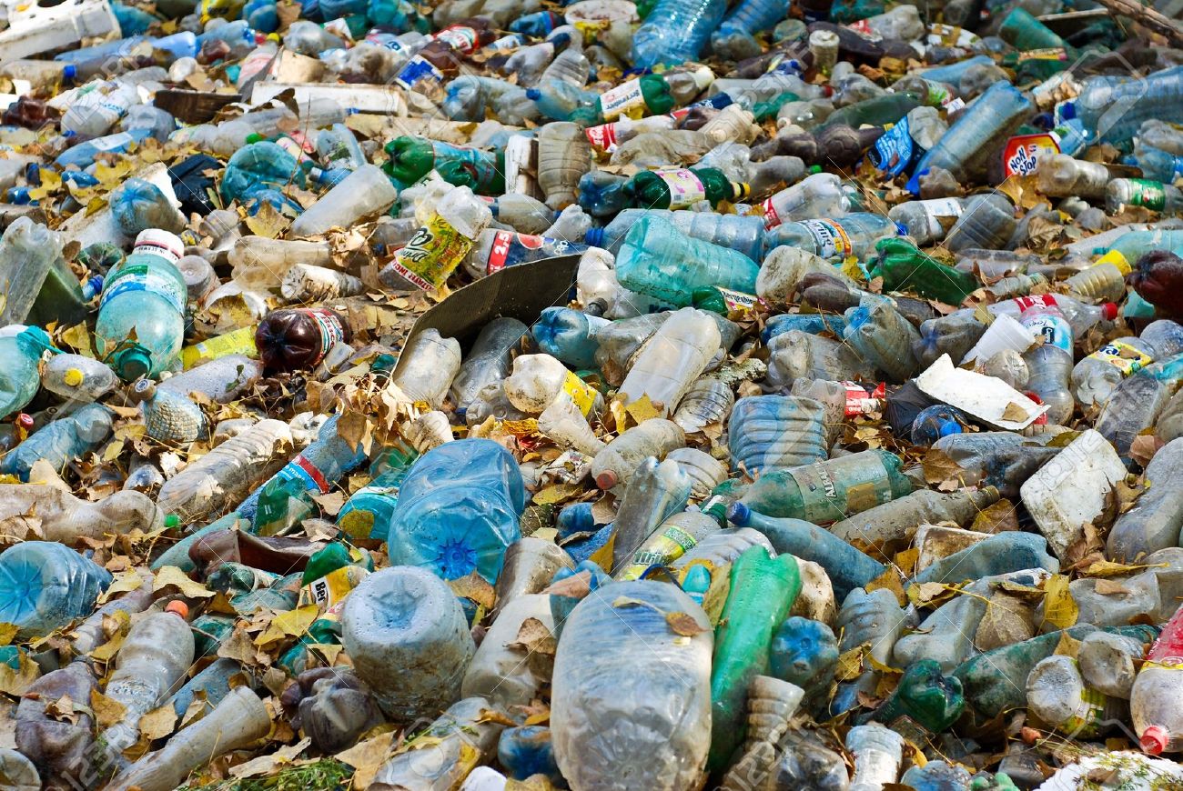11127971-water-pollution-Stock-Photo-plastic